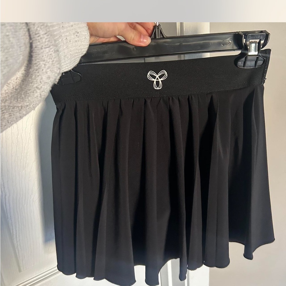 Aritzia TNA skirt